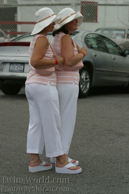 Debbie & Lisa Love their TWINS!!!
